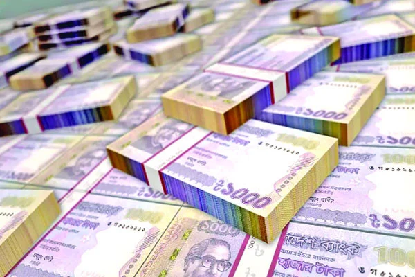 টালমাটাল ব্যাংকিং খাত ♦ ২২ হাজার কোটি টাকা ছাপিয়ে তারল্য সহায়তা ♦ কাটেনি ১০ ব্যাংকের সমস্যা ♦ একাধিক এমডির পদত্যাগ ♦ সমস্যা আরও বাড়বে একীভূতকরণে