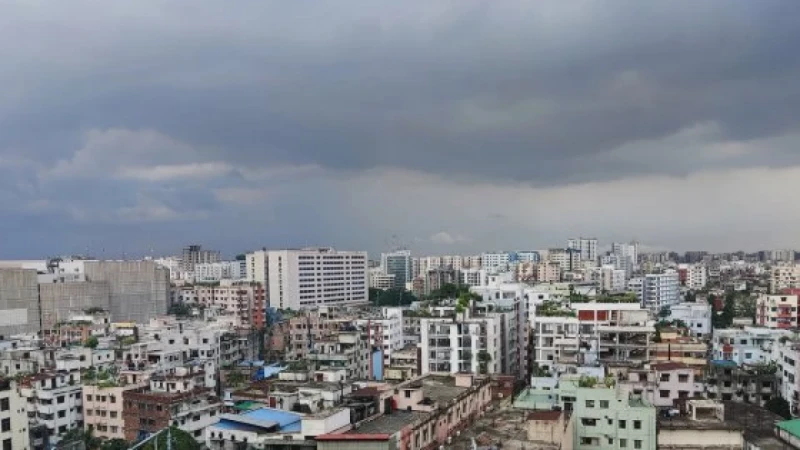 সাতসকালেই ‘অস্বাস্থ্যকর’ ঢাকার বাতাস