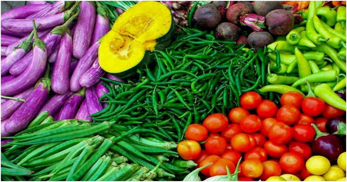 সবজির বাজারে উত্তাপ, কাঁচামরিচ আড়াইশ