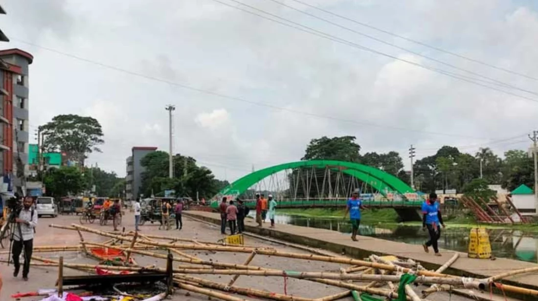 গোপালগঞ্জে চলছে কারফিউ, আটক ১৪