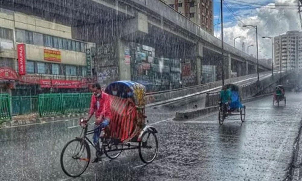 দেশজুড়ে বৃষ্টির আভাস, দিনে তাপমাত্রা কমবে ২ ডিগ্রি