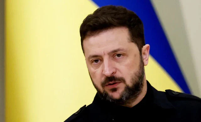 Kyiv won’t give up land, says Zelensky as US-Russia summit confirmed