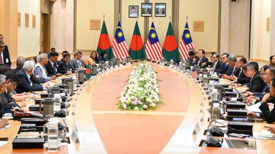 Bangladesh, Malaysia sign 5 MoUs, exchange 3 notes on energy, defence and more The first note was exchanged on cooperation in the field of higher education