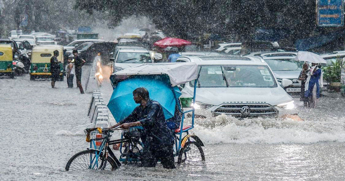 বৃষ্টিতে ডুবে গেছে ভারতের বেশ কিছু এলাকা