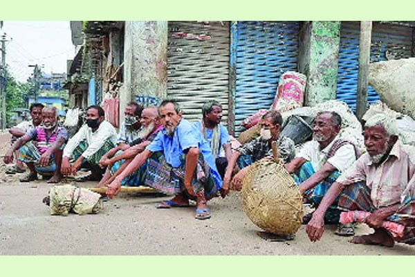 বেশি কষ্টে নগর দরিদ্ররা ঋণের বোঝা বাড়ছে নতুন নীতি গ্রহণ করার দাবি বিশেষজ্ঞদের