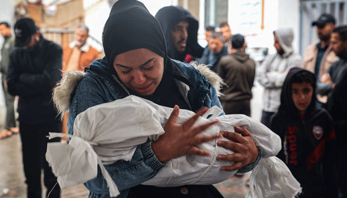 গাজায় গর্ভবতী নারী-শিশুসহ আরো ৫৯ ফিলিস্তিনিকে হত্যা