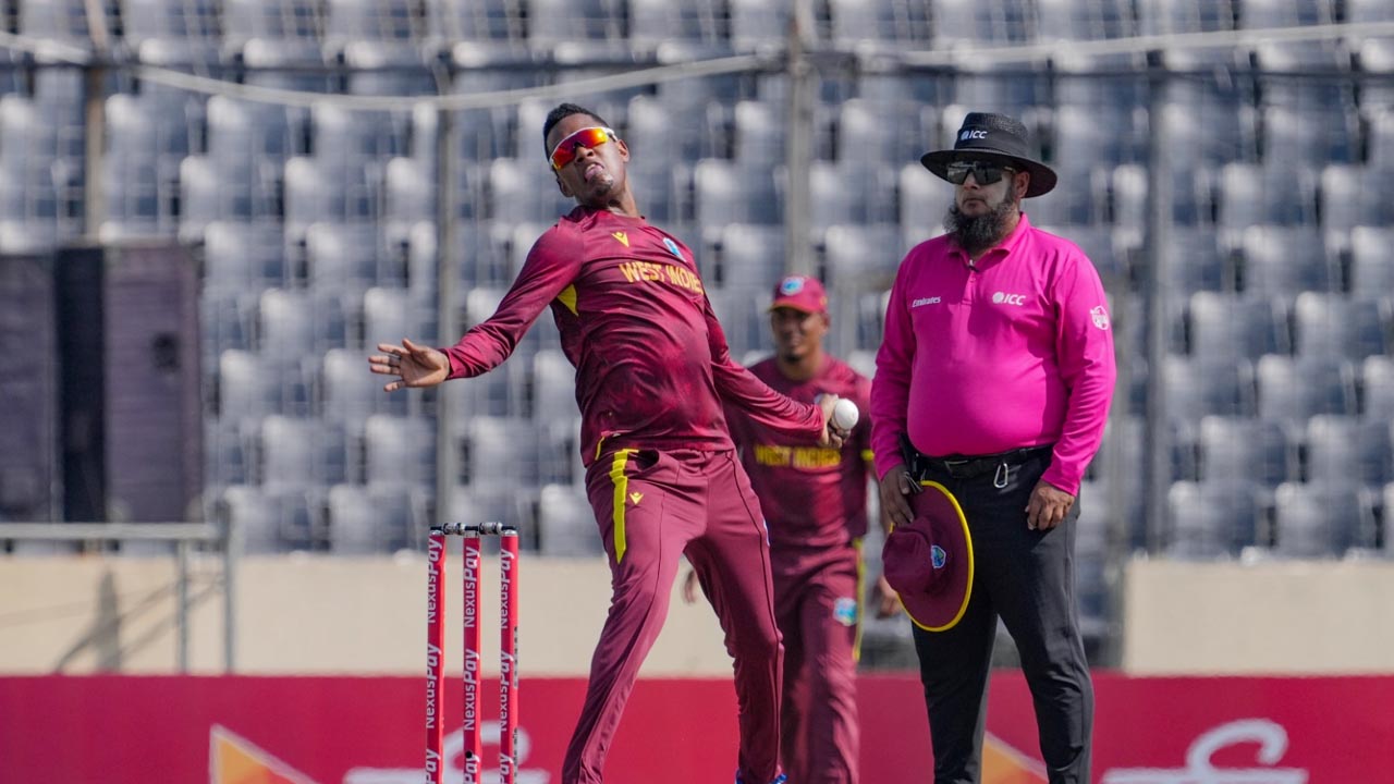 মিরপুরের ঘূর্ণি-পিচে স্পিনের লড়াই, দ্বিতীয় ওয়ানডেতে ব্যাটিং বিপর্যয়ে বাংলাদেশ