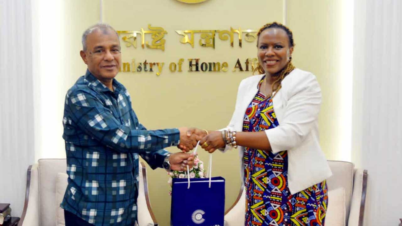 সুষ্ঠু ও নিরপেক্ষ নির্বাচন নিশ্চিত করতে সরকারের প্রস্তুতি: স্বরাষ্ট্র উপদেষ্টা