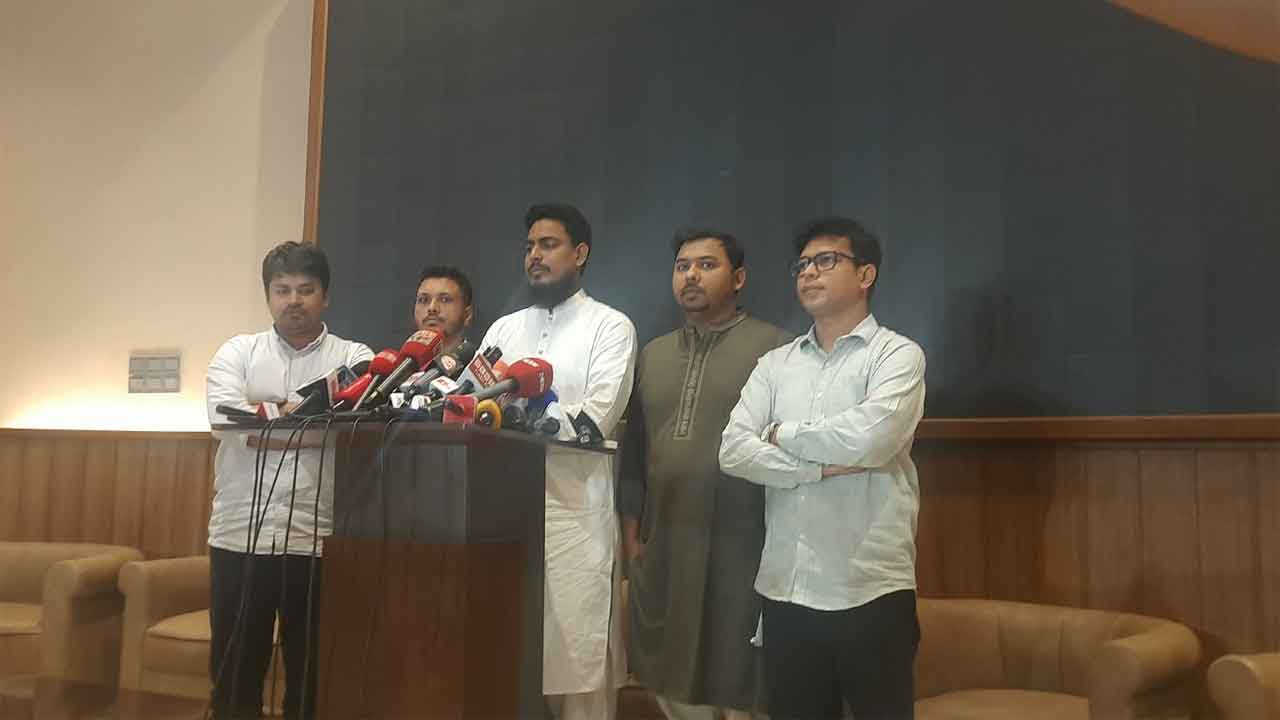 এনসিপির সদস্য সচিবের উদ্বেগ: জুলাই সনদের বাস্তবায়ন আদেশের ড্রাফট এখনও উপস্থাপন করেনি ঐকমত্য কমিশন