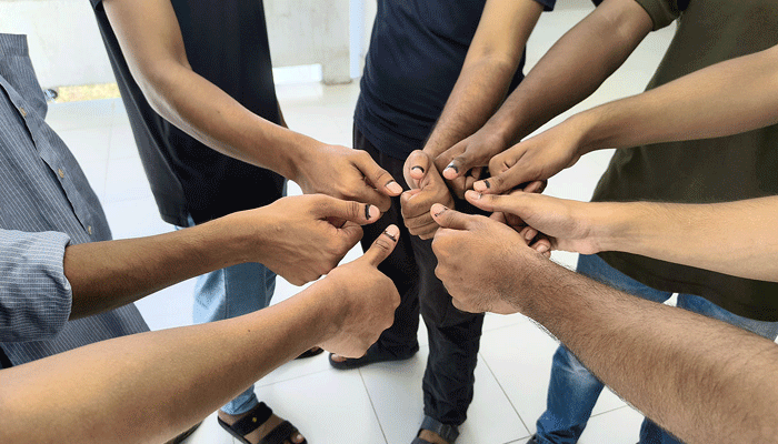 চাকসুতে ভোট দিয়ে বাঁধভাঙা উচ্ছ্বাস নবীন শিক্ষার্থীদের