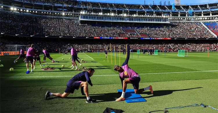 ক্যাম্প ন্যুতে ফিরলো বার্সেলোনা: ৮৯৫ দিন পর ঐতিহাসিক ঘরে অনুশীলনে লামিনে ইয়ামালরা