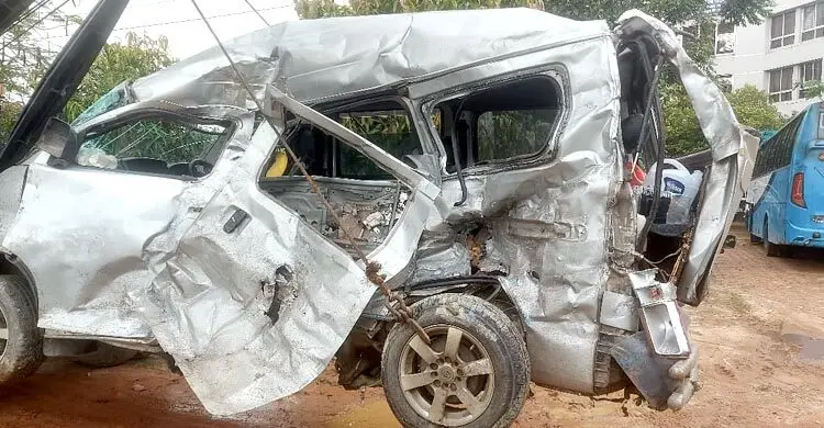 চকরিয়ায় বাস-মাইক্রোবাস সংঘর্ষে একই পরিবারের পাঁচজন নিহত
