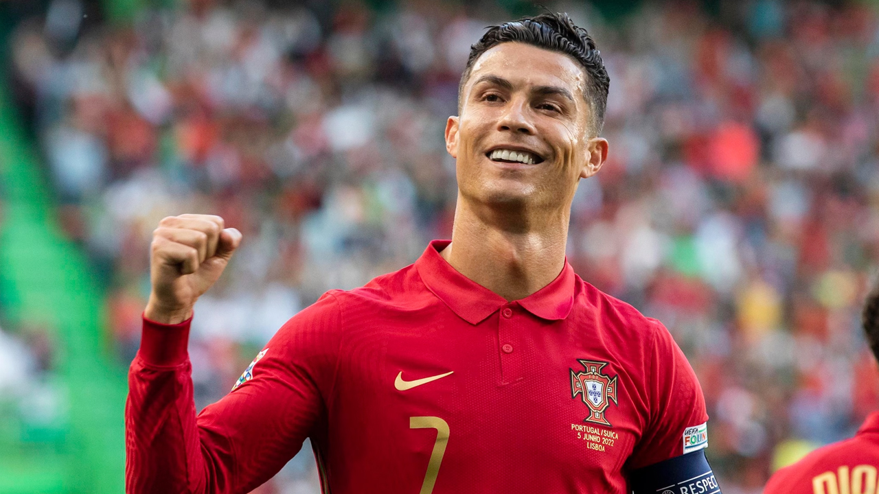 শিগগিরই পেশাদার ফুটবলকে বিদায় জানাতে চান রোনালদো