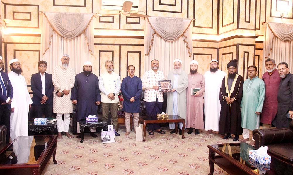 ঢাবির কেন্দ্রীয় মসজিদ পুনর্নির্মাণ প্রকল্পের অগ্রগতি নিয়ে আইডিডিইএফ সভাপতির সঙ্গে উপাচার্যের বৈঠক