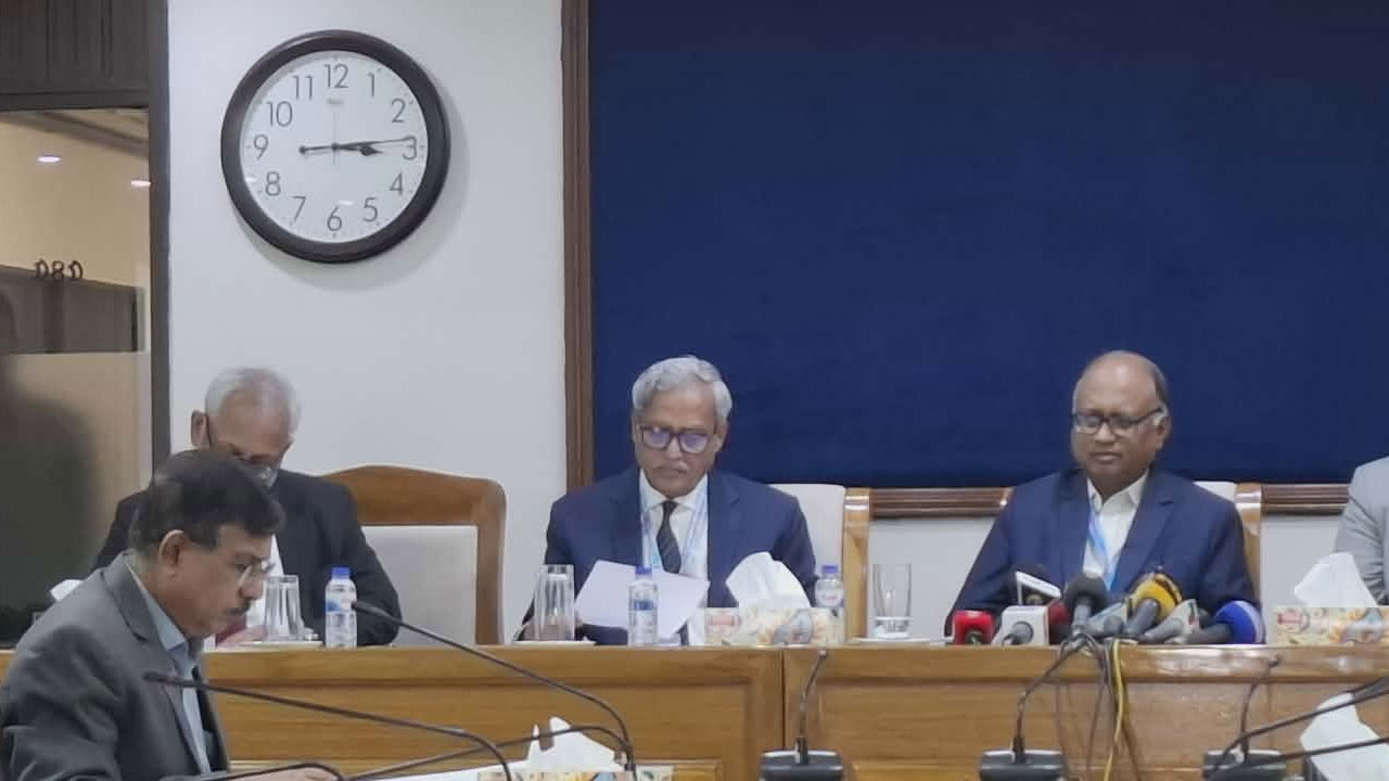 দুদকে অযাচিত চাপ দিলে নাম প্রকাশের হুঁশিয়ারি