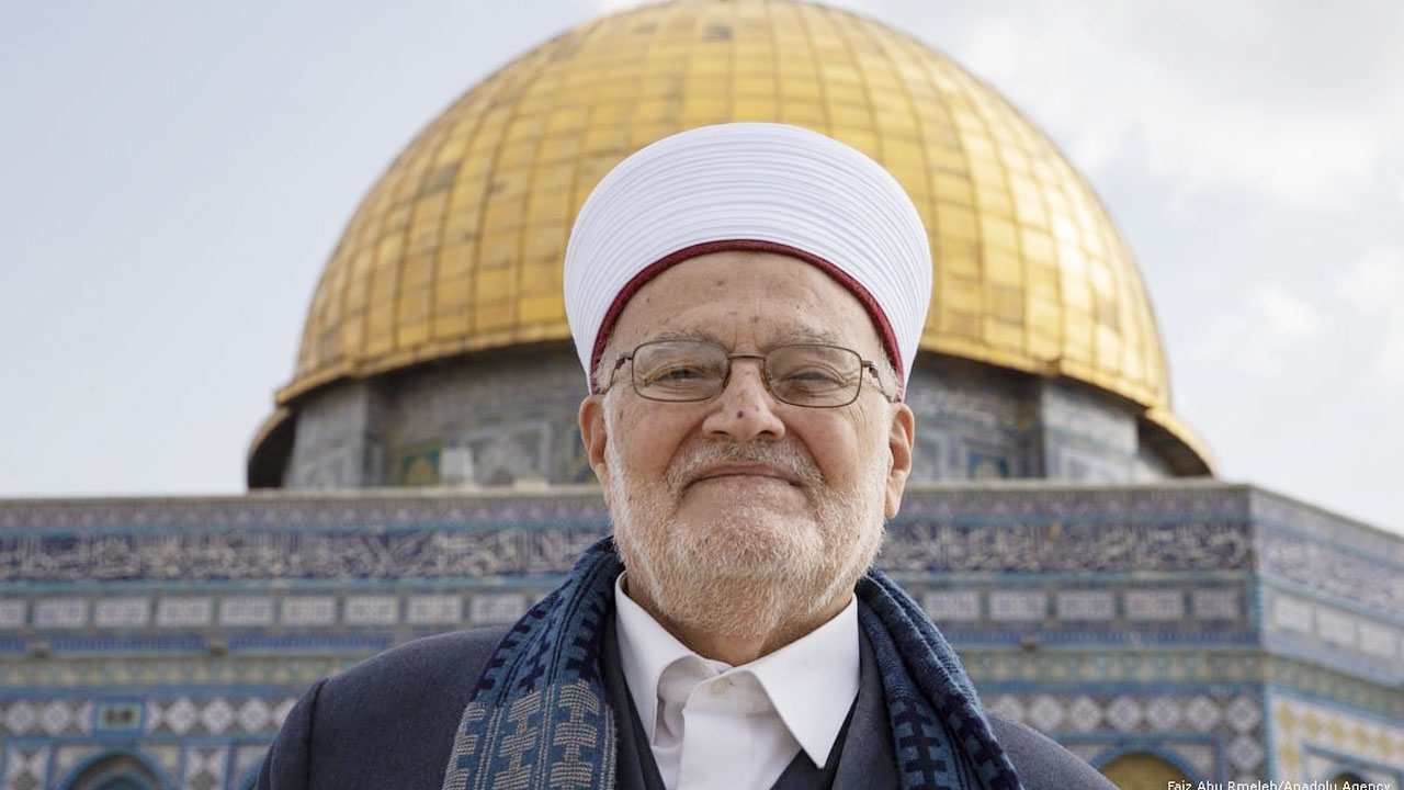 ইসরায়েলে আল আকসা খতিবের বিচার শুরু