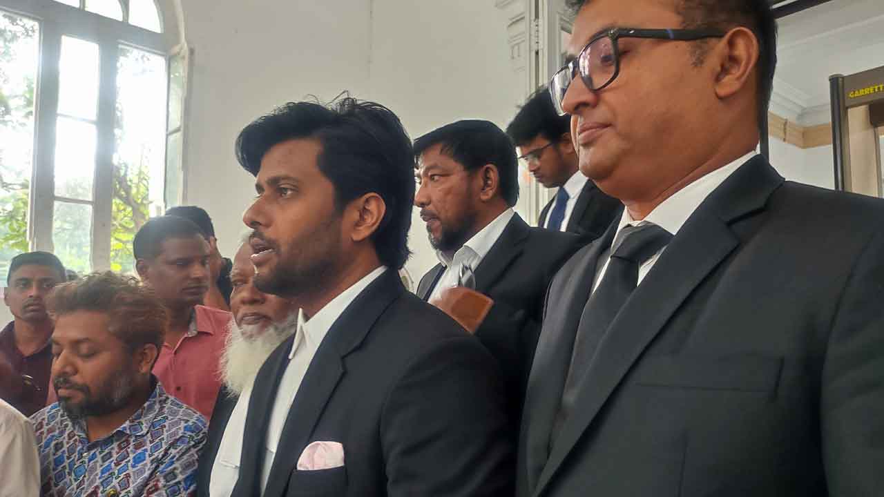 শেখ হাসিনা ও কামালসহ তিনজনের মামলার রায় ঘিরে অনিরাপত্তা বোধ করছে না প্রসিকিউশন