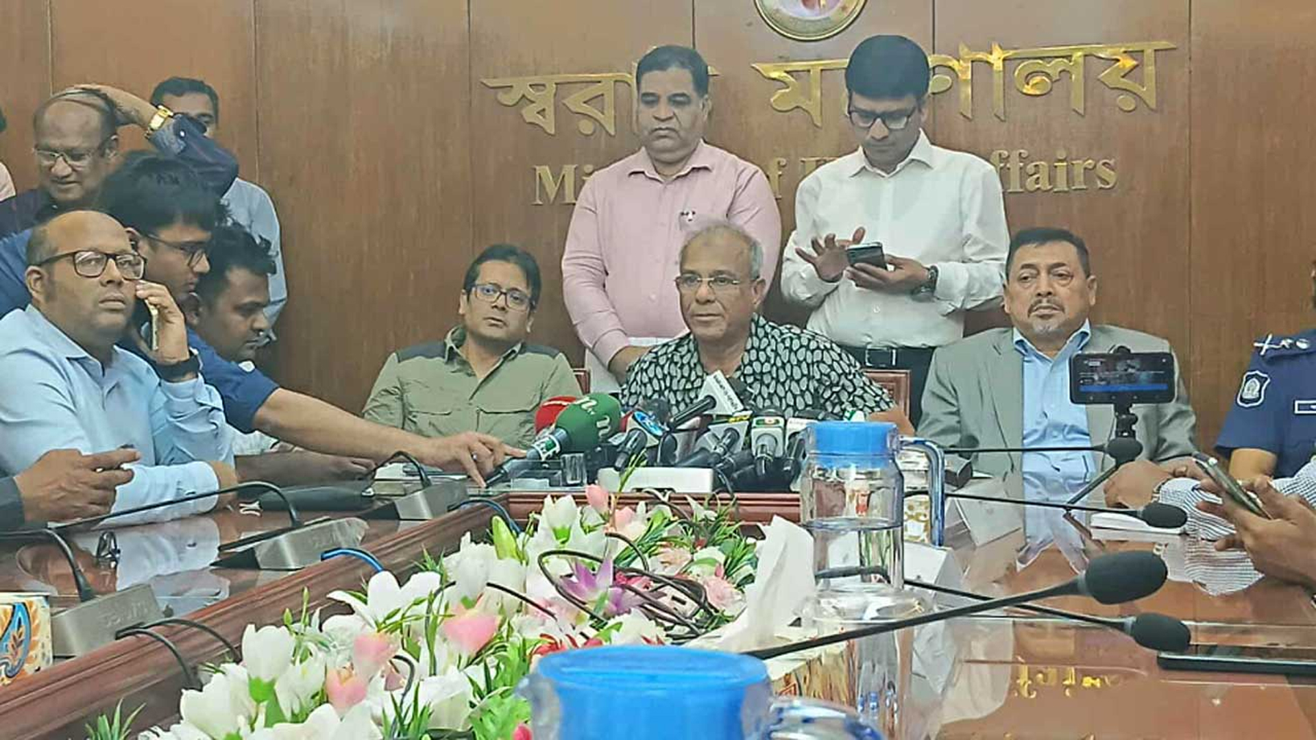 লকডাউন ঘিরে দেশে পেট্রোলিং বাড়ানো হয়েছে: স্বরাষ্ট্র উপদেষ্টা