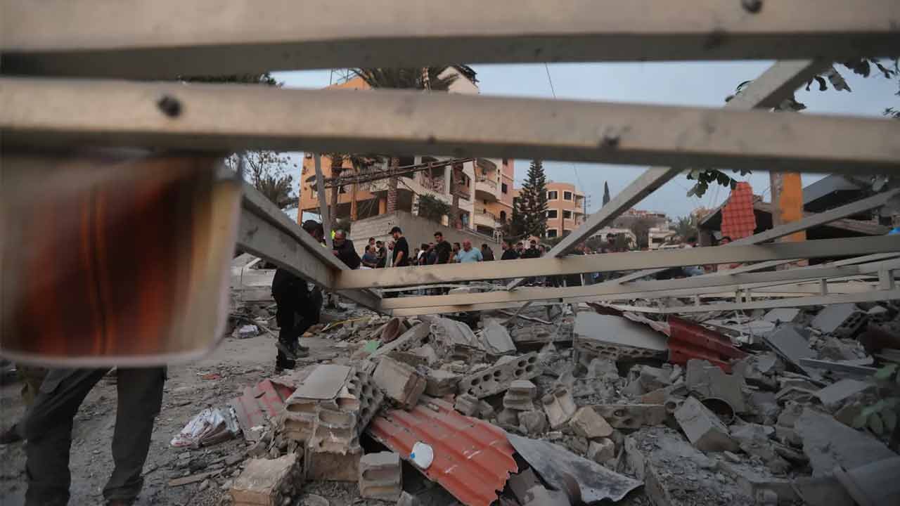 যুদ্ধবিরতি চুক্তি উপেক্ষা করে দক্ষিণ লেবাননে ফের ইসরায়েলি হামলা, নিহত ২