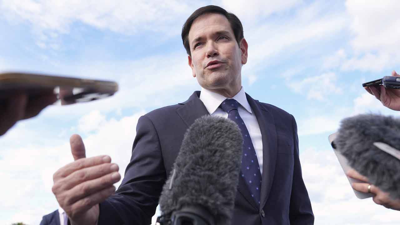 ইউক্রেনের সংকট নিরসনে মার্কিন খসড়া ২৮ দফা প্রস্তাব প্রকাশ