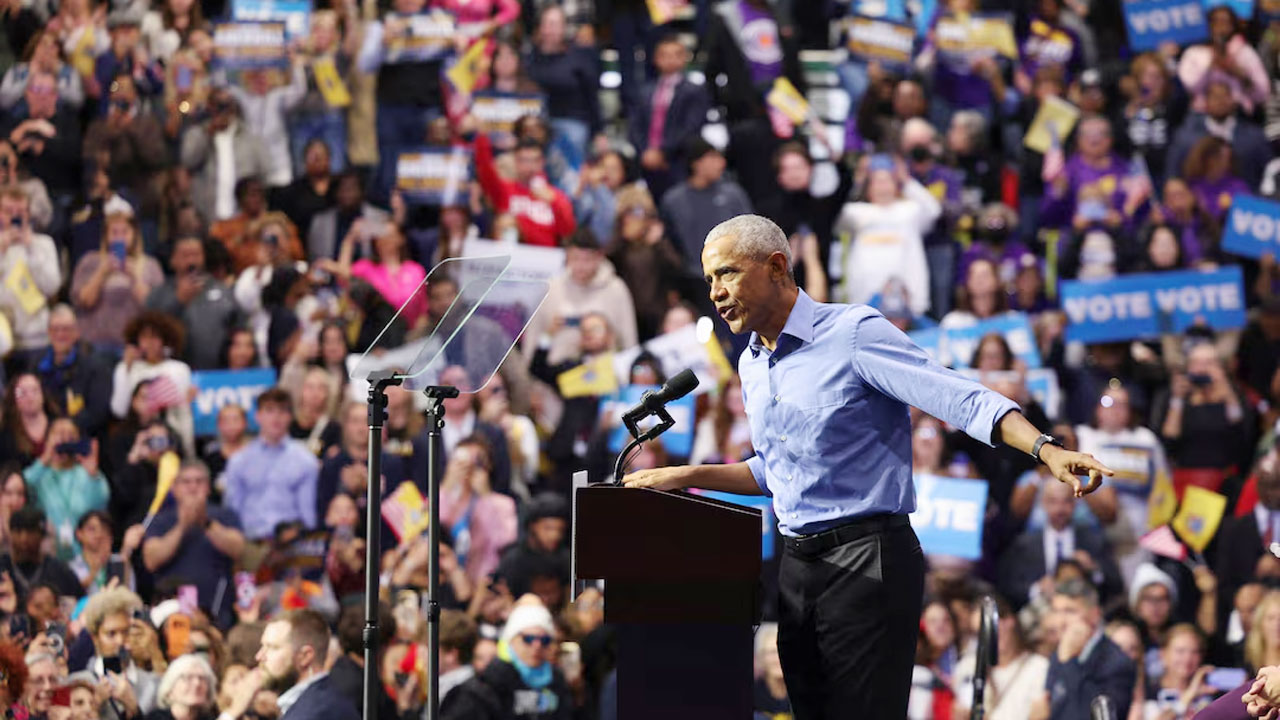 ট্রাম্পের ‘বেপরোয়া শাসন’ রুখতে ডেমোক্র্যাটদের ঐক্যের আহ্বান ওবামার