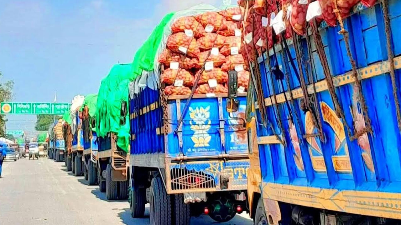 পঞ্চগড়ের বাংলাবান্ধা স্থলবন্দর দিয়ে নেপালে রপ্তানি হয়েছে ১,৪০৭ টন আলু