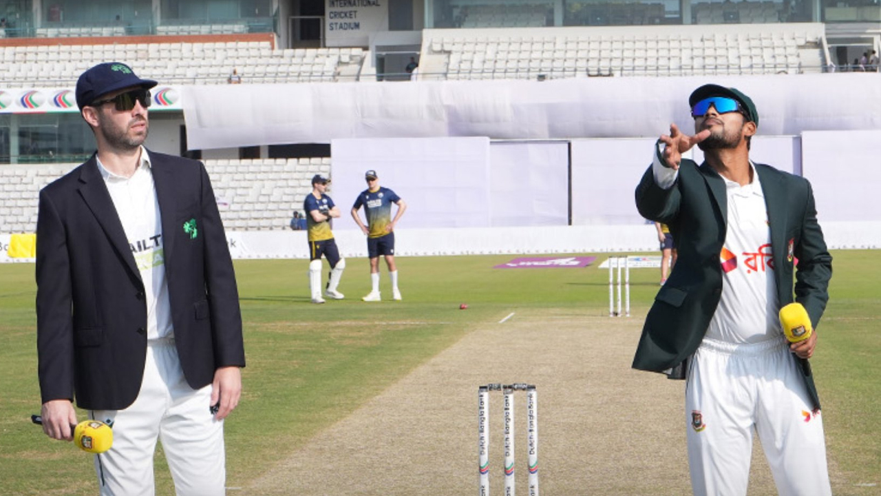 বাংলাদেশ-আয়ারল্যান্ড টেস্টে মুশফিকের শততম ম্যাচে ব্যাটিংয়ে স্বাগতিকরা