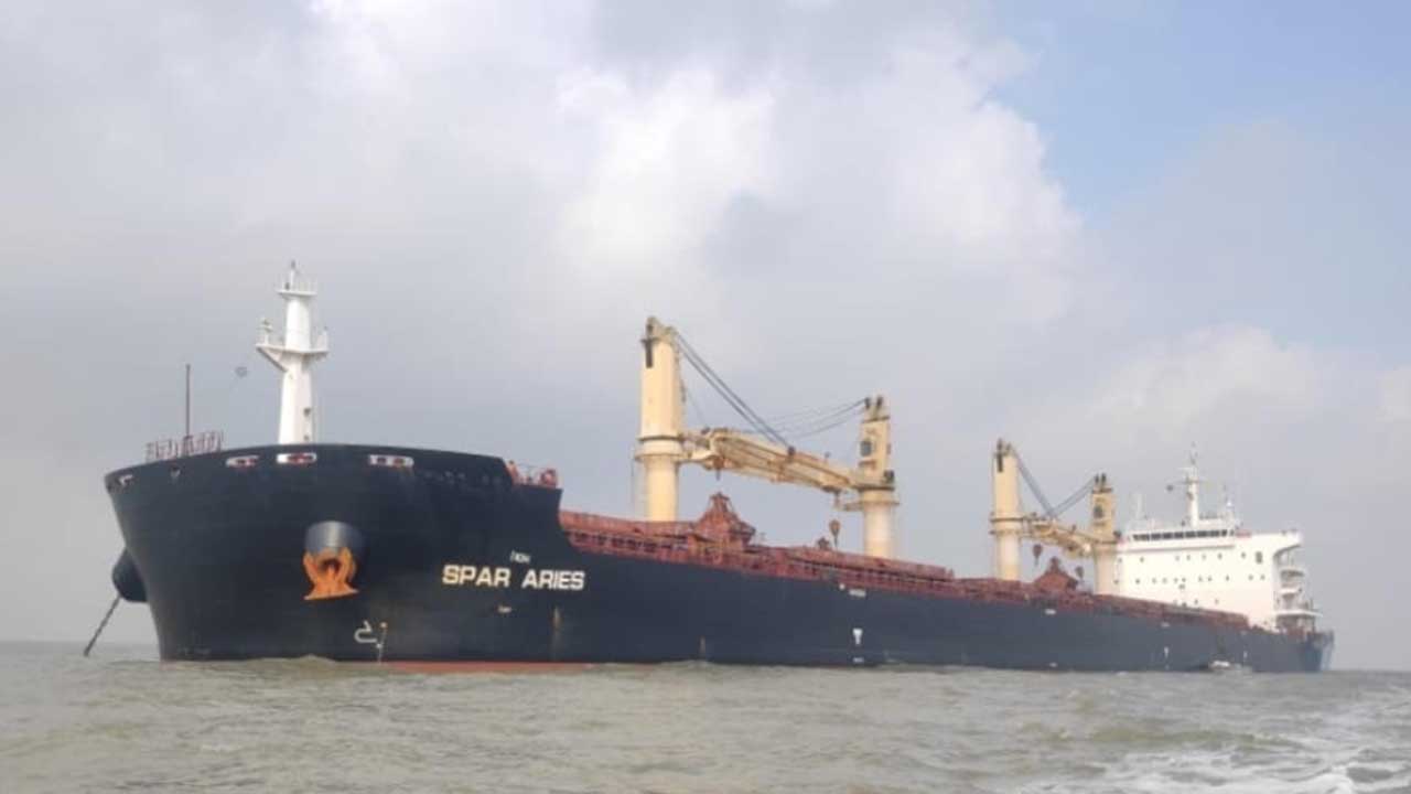 চট্টগ্রাম বন্দরে পৌঁছেছে যুক্তরাষ্ট্র থেকে আমদানিকৃত ৬০ হাজার টন গম