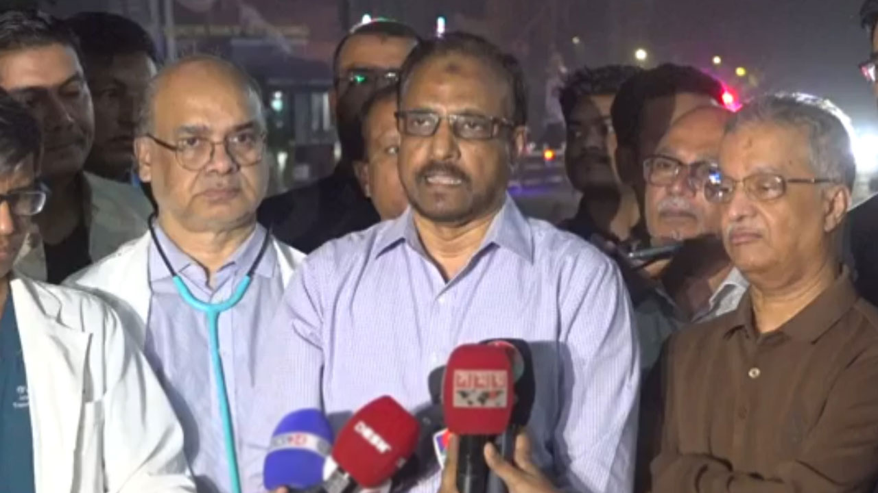 খালেদা জিয়ার হার্ট ও ফুসফুসে সংক্রমণ: হাসপাতালে নিবিড় পর্যবেক্ষণে চিকিৎসা চলছে