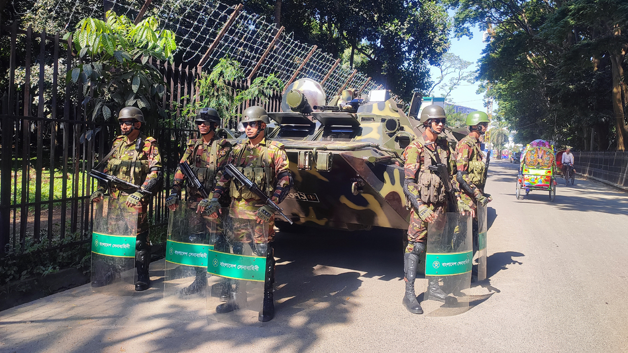মানবতাবিরোধী অপরাধে সাবেক প্রধানমন্ত্রী ও স্বরাষ্ট্রমন্ত্রীর মৃত্যুদণ্ড
