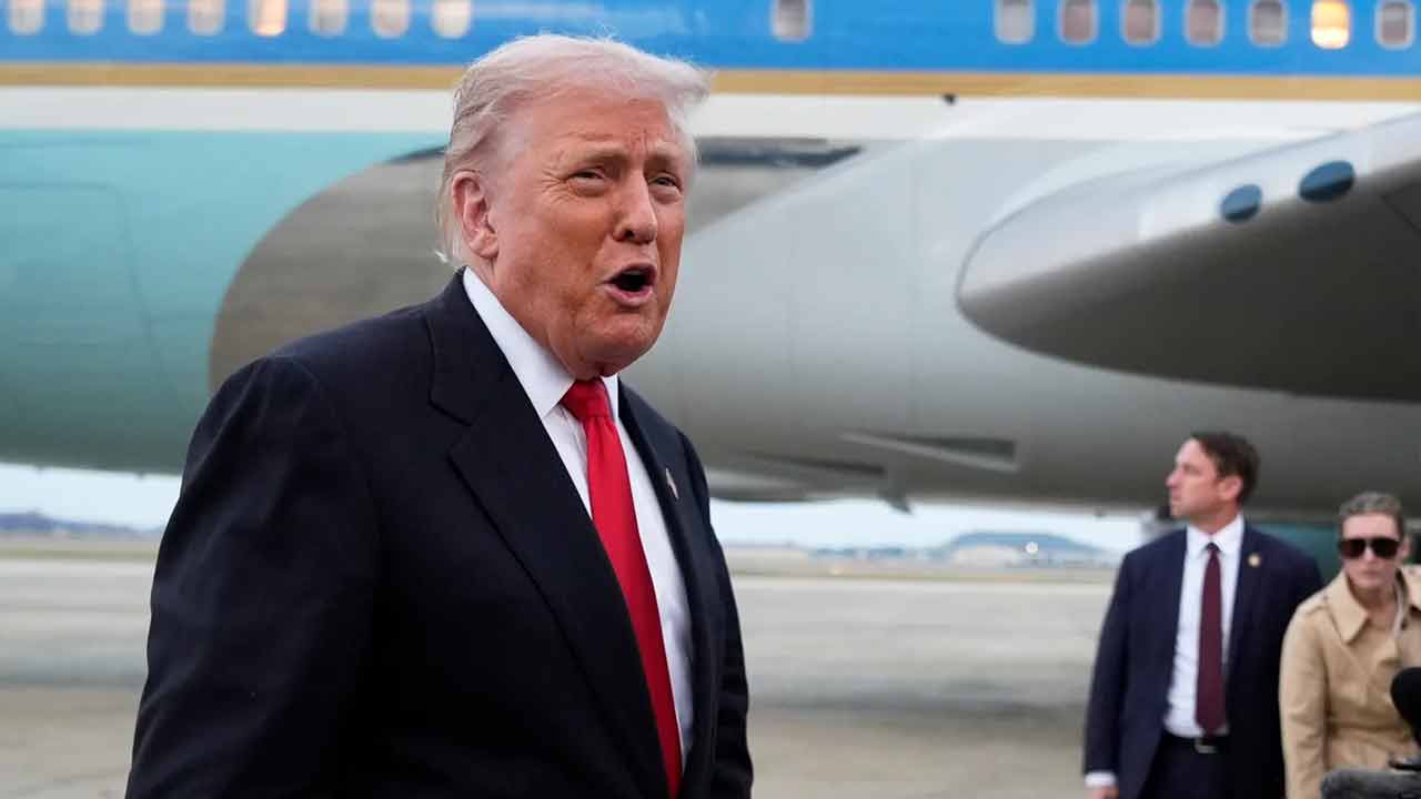 প্রত্যেক নাগরিককে ২ হাজার ডলার দেওয়ার ঘোষণা ট্রাম্পের