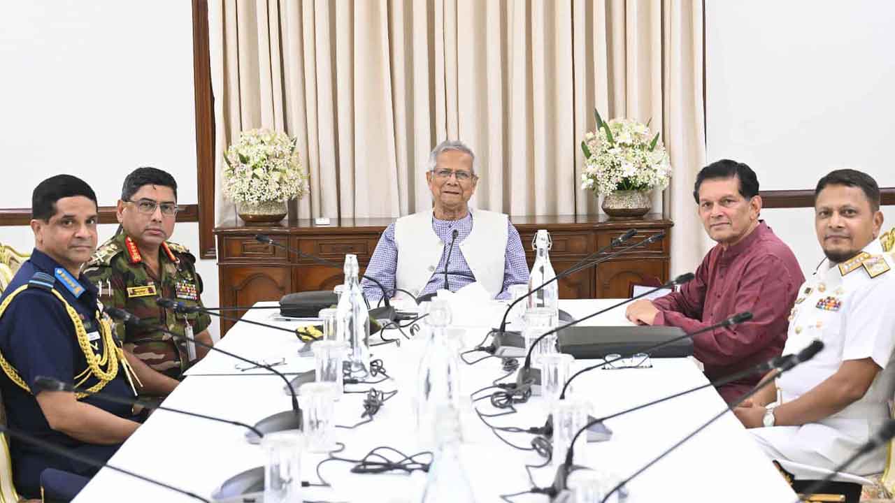 ত্রয়োদশ জাতীয় সংসদ নির্বাচনে নিশ্ছিদ্র নিরাপত্তা নিশ্চিত করতে প্রধান উপদেষ্টার নির্দেশ