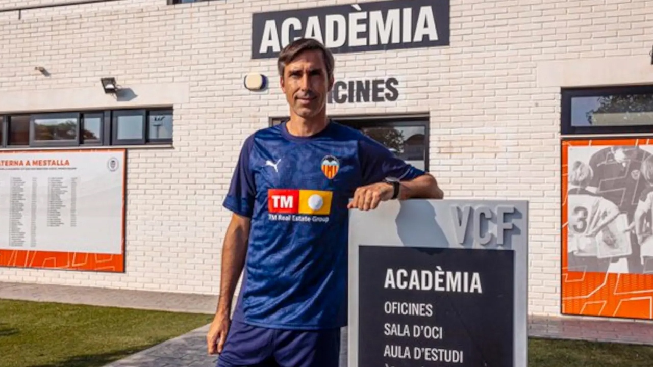 ভ্যালেন্সিয়া সিএফ-এর কোচ ফার্নান্দো মার্তিন ও তার তিন সন্তানের মৃত্যু, ইন্দোনেশিয়ায় মর্মান্তিক নৌকাডুবিতে প্রাণ হারালেন