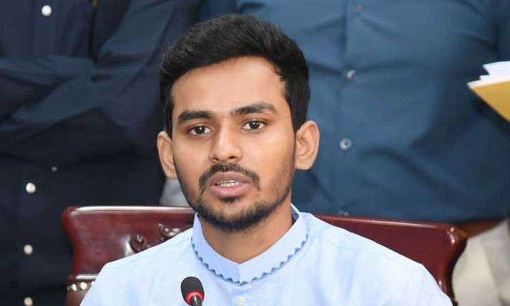 হাদির জানাজার বিশাল সমাগম: লাখো মানুষ শ্রদ্ধা নিবেদন