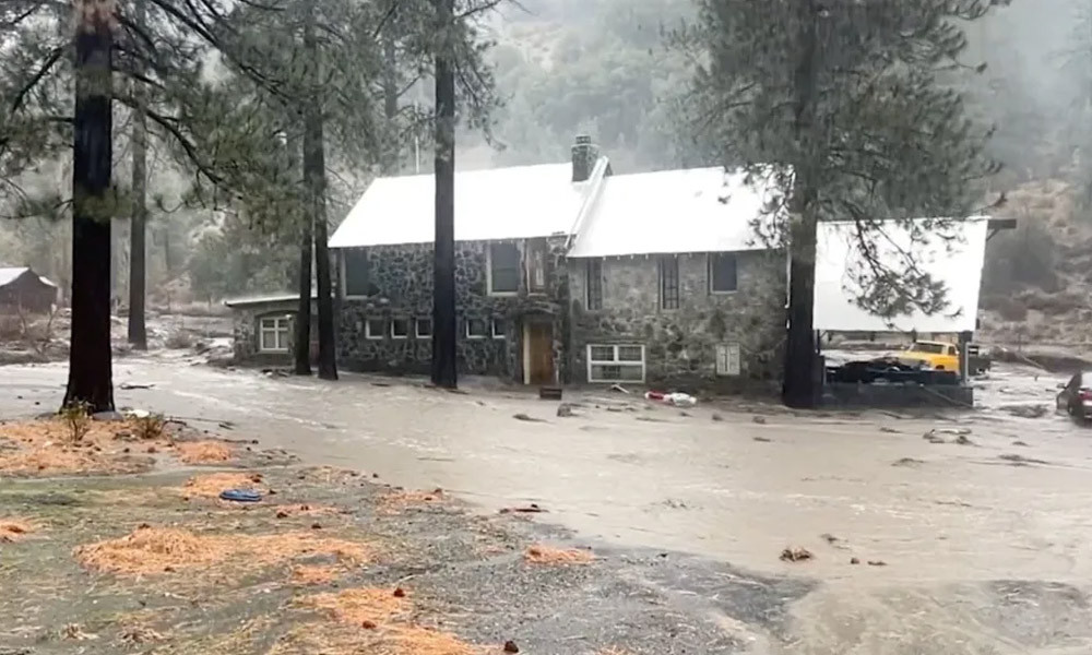 ক্যালিফোর্নিয়ার ভারী বৃষ্টি ও ঝড়: অন্তত ৩ জন নিহত, জরুরি অবস্থা ঘোষণা