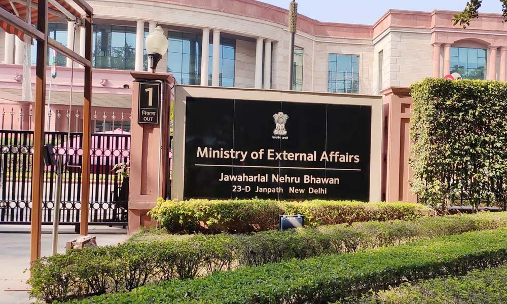 বাংলাদেশ–ভারত কূটনৈতিক উত্তেজনা: পারস্পরিক তলব ও হাইকমিশনে কঠোর নিরাপত্তা ব্যবস্থা