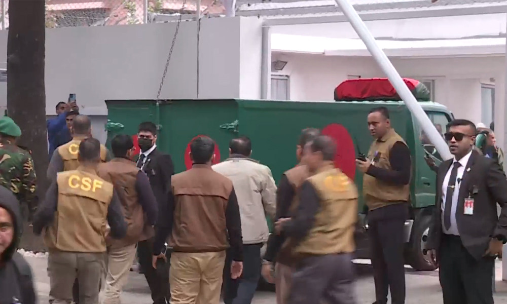 খালেদা জিয়ার মরদেহ ফিরোজায়