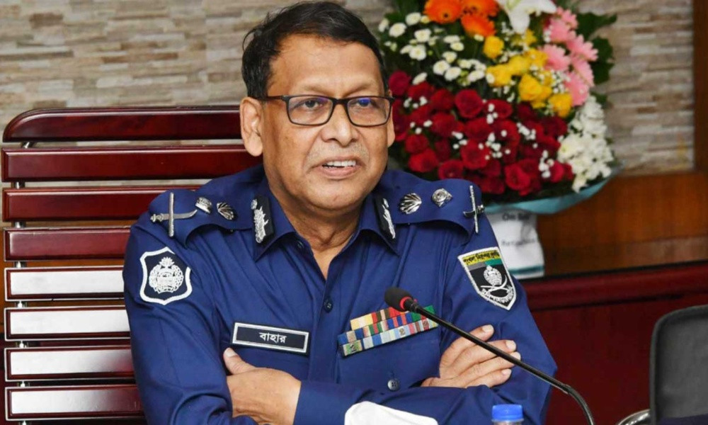 বিডিআর হত্যাকাণ্ড তদন্ত কমিশনের রিপোর্টে নাম আসায় আইজিপিকে অপসারণে আইনি নোটিশ