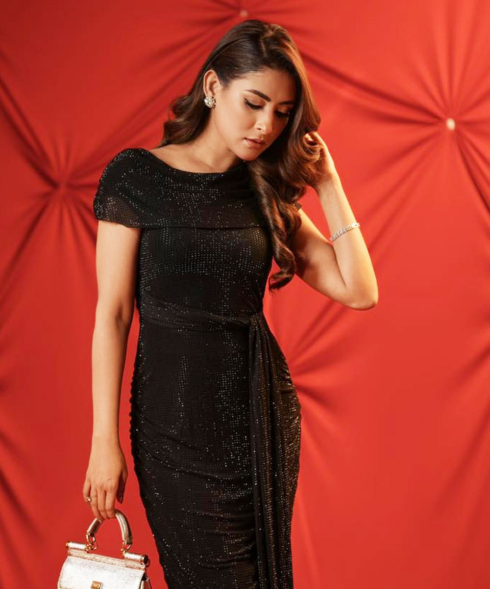 মেহজাবীন চৌধুরীর বিএফডিএ অ্যাওয়ার্ড নাইট লুক