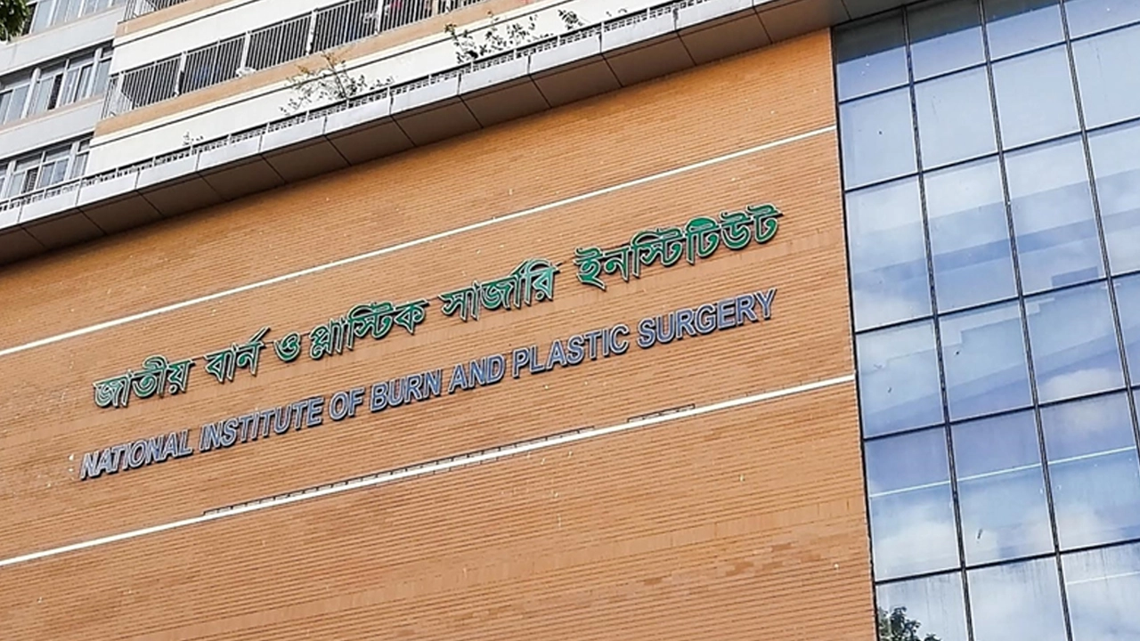 আগারগাঁওয়ে গ্যাস বিস্ফোরণে একই পরিবারের ছয়জন দগ্ধ