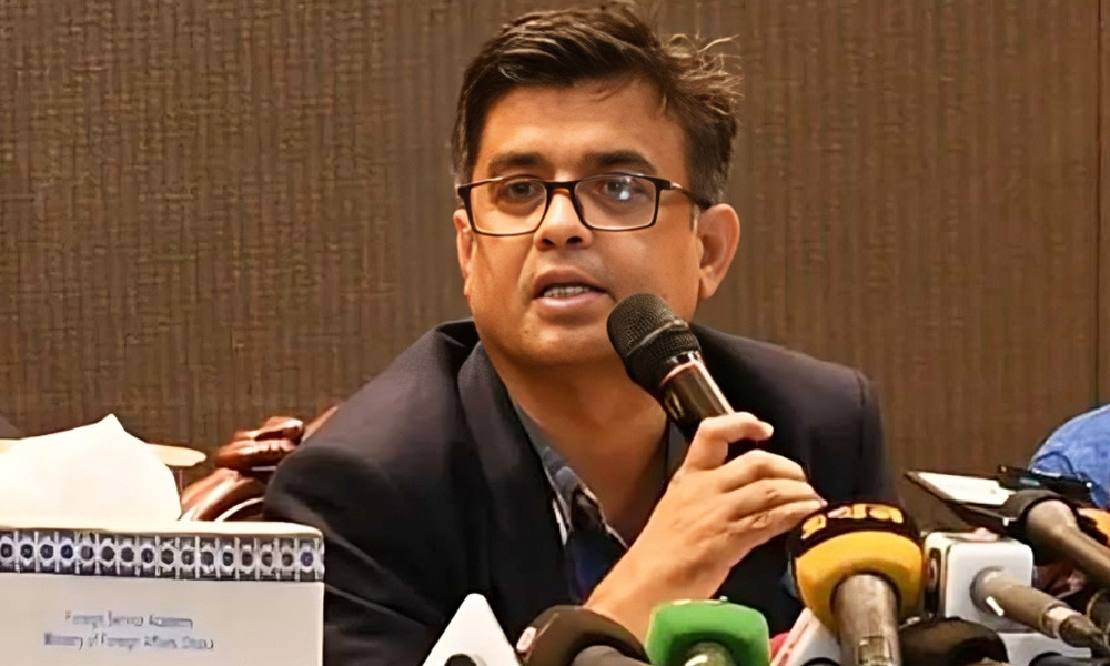 নিরাপত্তা নিয়ে পরিবারের উদ্বেগের কথা জানালেন প্রধান উপদেষ্টার প্রেসসচিব শফিকুল আলম