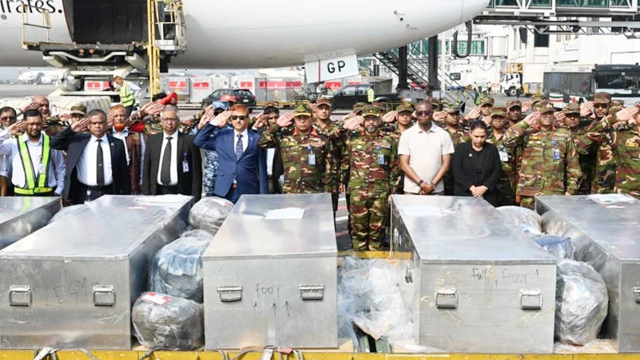 দক্ষিণ সুদানে নিহত ছয় বাংলাদেশি শান্তিরক্ষীর মরদেহ দেশে পৌঁছেছে