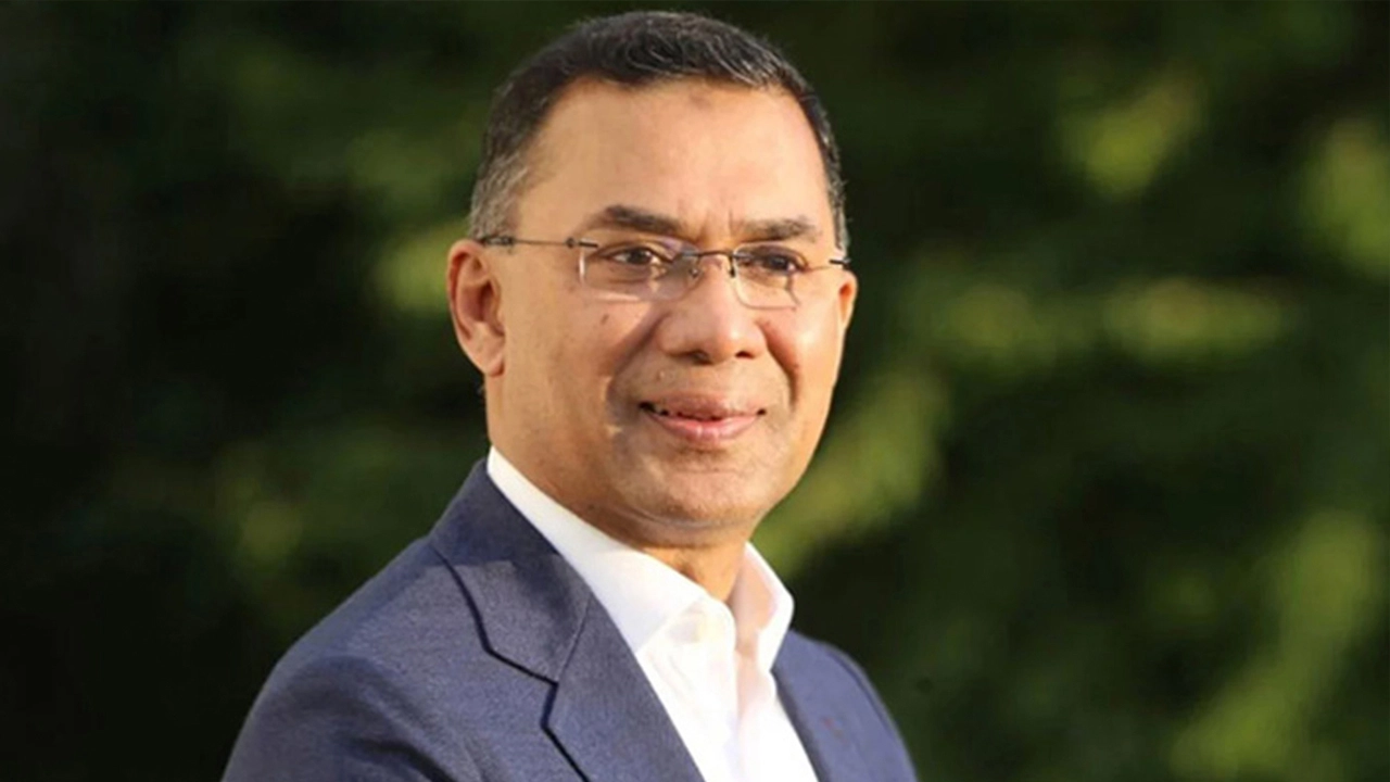 বগুড়া-৬ আসনে  তারেক রহমানের মনোনয়নপত্র উত্তোলন