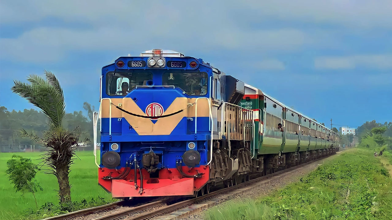 টিকিটবিহীন যাত্রী শনাক্তে রেলওয়ের অভিযানে আদায় ৪ লাখ ৬০ হাজার টাকা