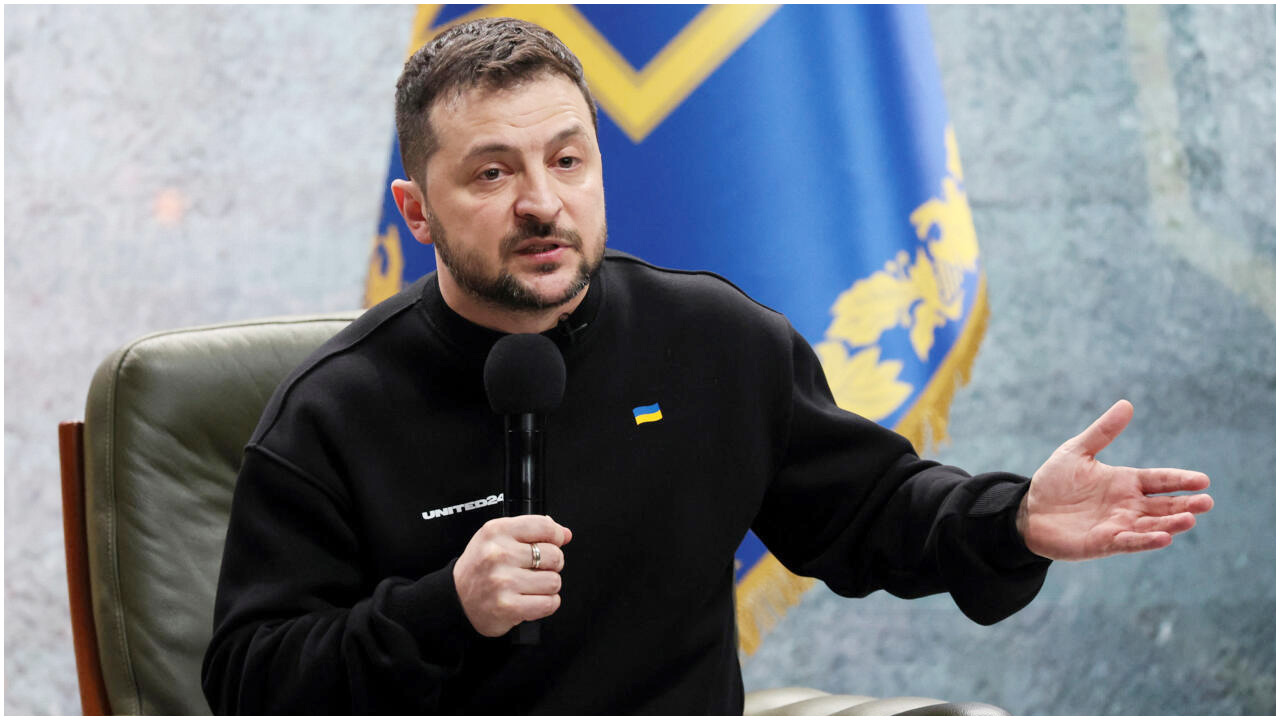 কিয়েভে রাশিয়ার ড্রোন ও ক্ষেপণাস্ত্র হামলা, প্রেসিডেন্ট জেলেনস্কির অভিযোগ—”রাশিয়া যুদ্ধ শেষ করতে চায় না”