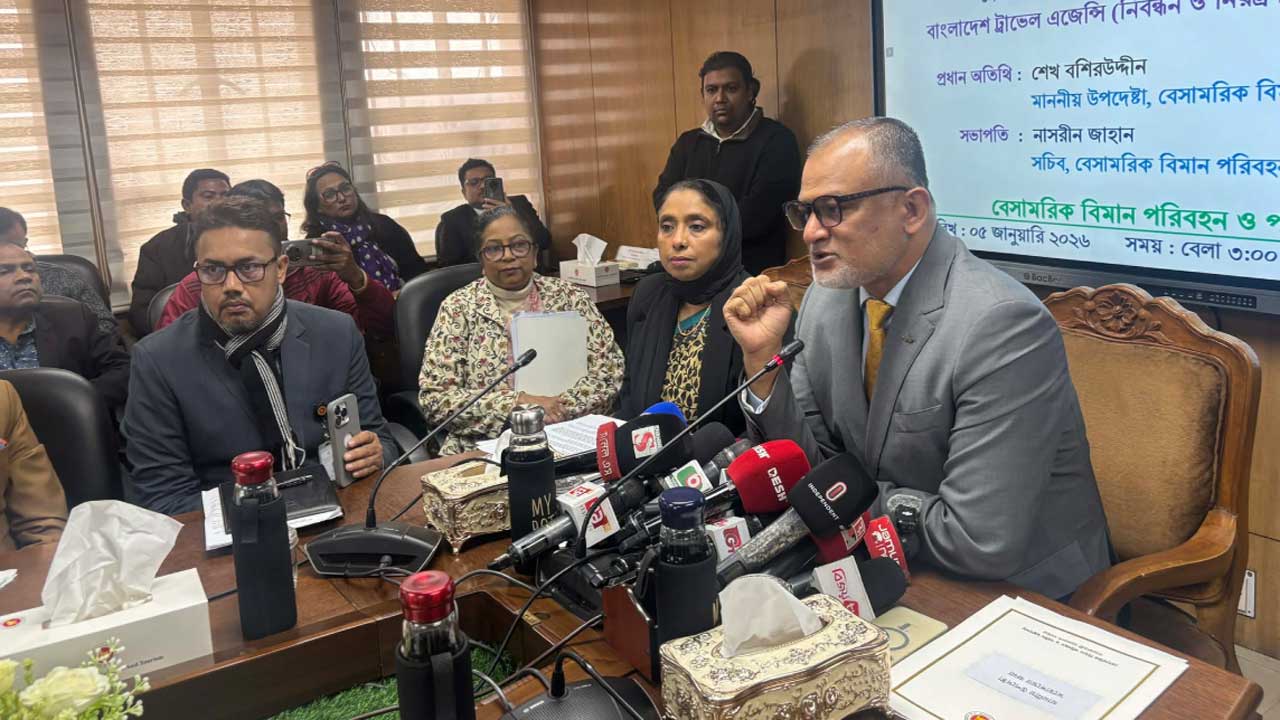 শাহজালাল বিমানবন্দরের তৃতীয় টার্মিনাল এই সরকারের আমলে চালু হবে না: বিমান উপদেষ্টা