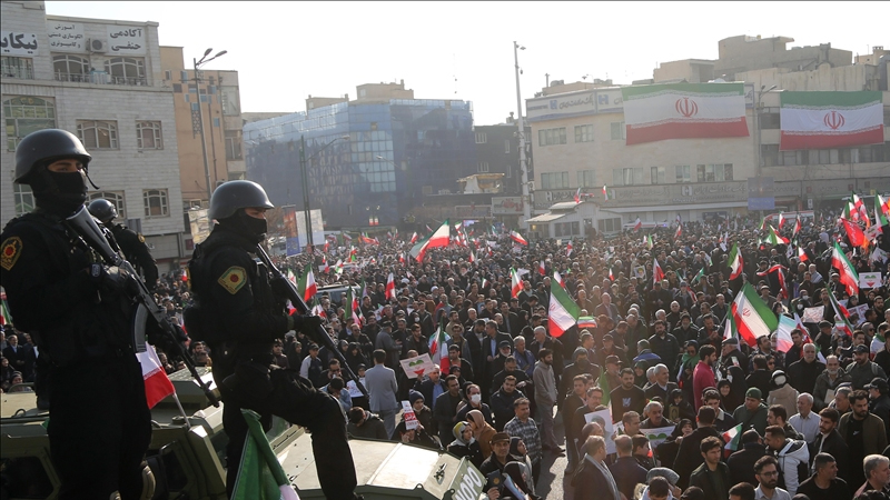 ইরানেই বিদেশি নাগরিকদের নিরাপত্তা ঝুঁকিতে, ফ্রান্স ও কানাডার সতর্কবার্তা