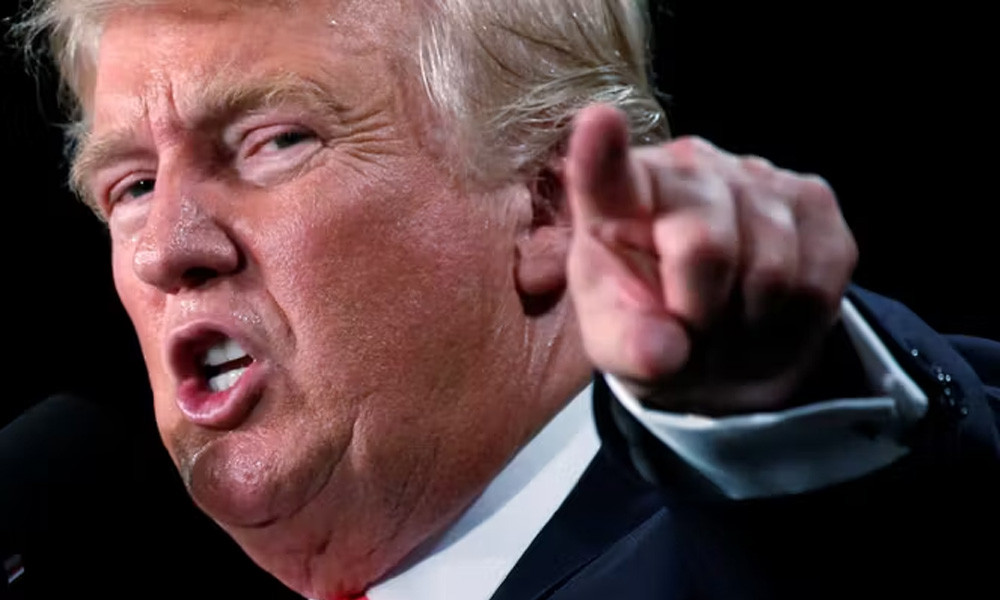 ইরানে বিক্ষোভ দমনে গুলি চালালে সহায়তার হুঁশিয়ারি ট্রাম্পের, হস্তক্ষেপে অঞ্চল অস্থিতিশীল হবে: লারিজানি