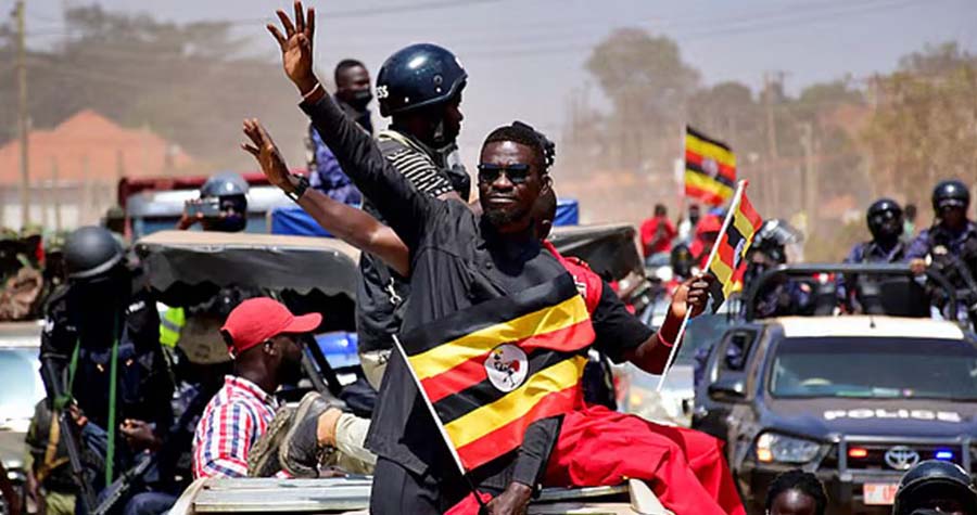 উগান্ডার বিরোধী নেতা ববি ওয়াইন হেলিকপ্টারে তুলে নেওয়ার অভিযোগ